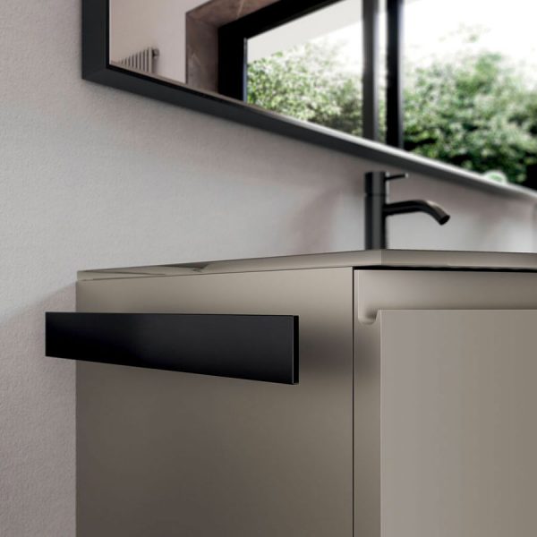Three finishes for all metal elements: chrome,  brushed, matt black.