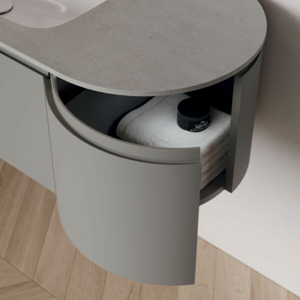 Four types of curved side-end units with functional fronts; side panels with a 2.6 cm radius edge